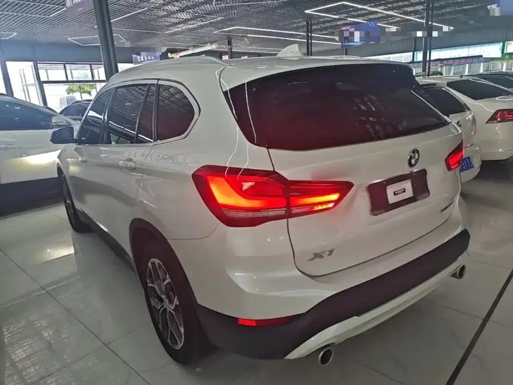 BMW X1 — фото 3