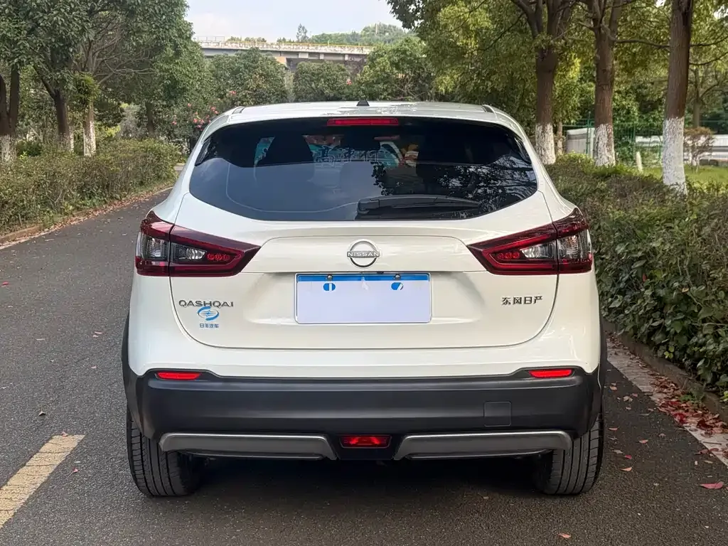Nissan Qashqai — фото 6
