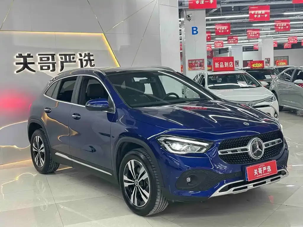 Mercedes-Benz GLA — фото 1