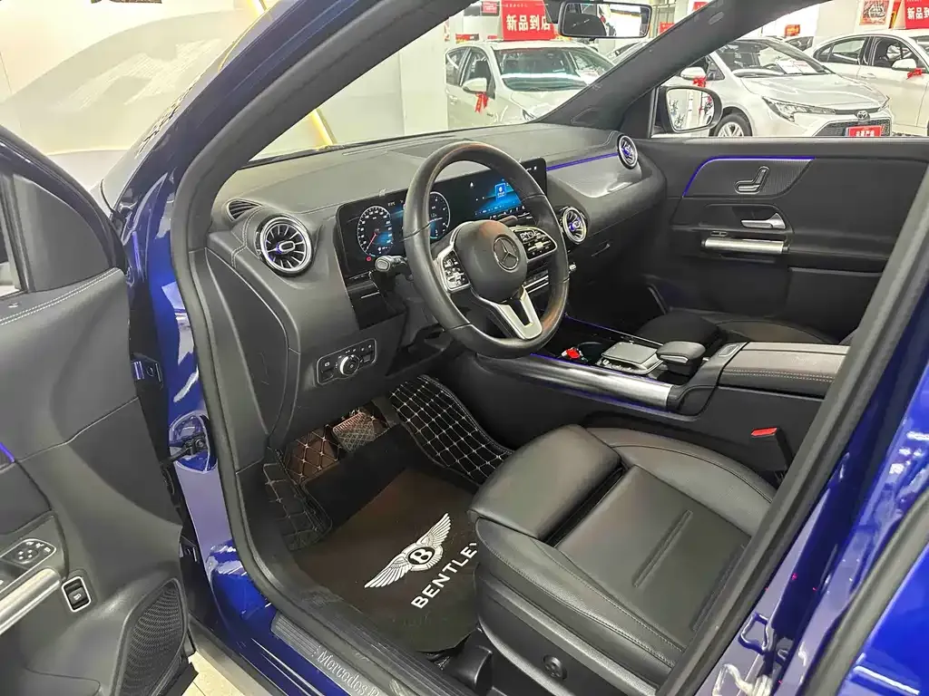 Mercedes-Benz GLA — фото 8