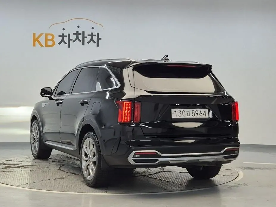 Kia Sorento — фото 4