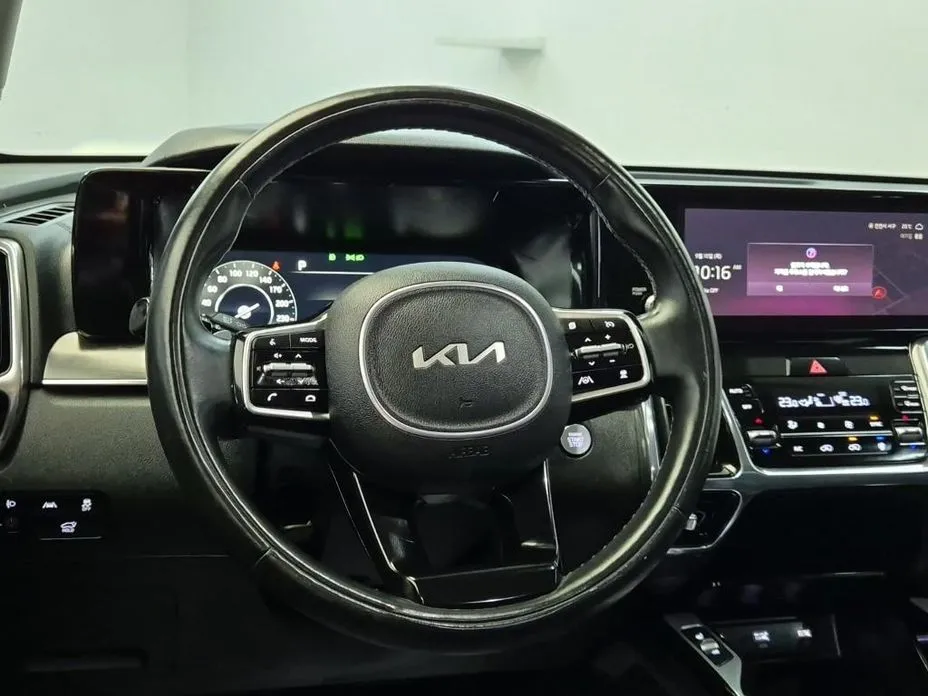 Kia Sorento — фото 6