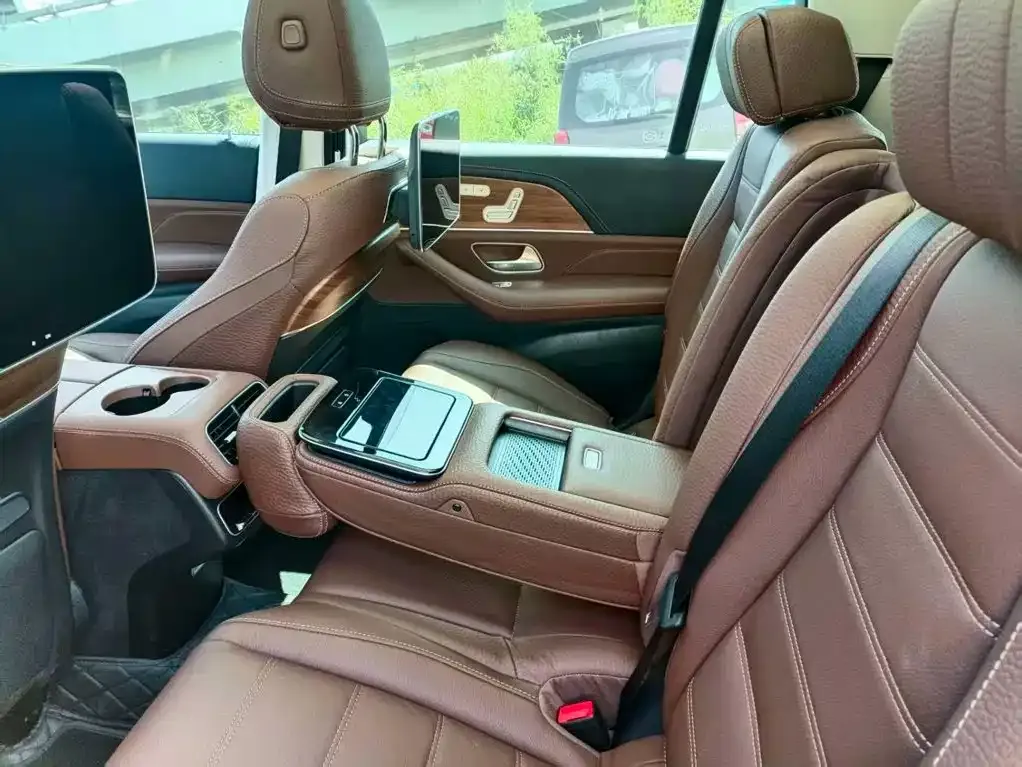 Mercedes-Benz GLS — фото 6