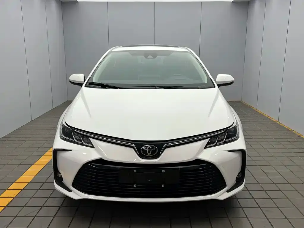 Toyota Corolla — фото 6