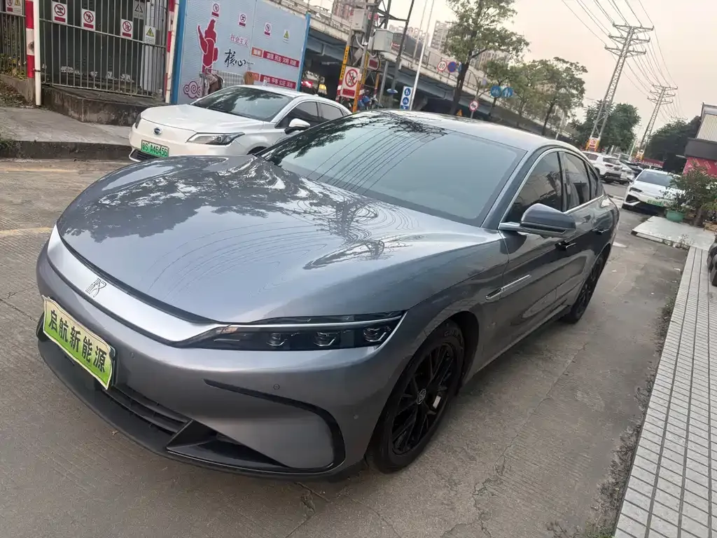 BYD Han — фото 1