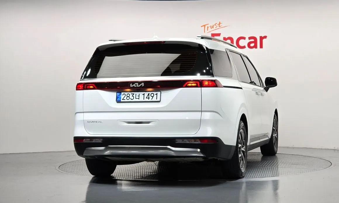Kia Carnival — фото 4