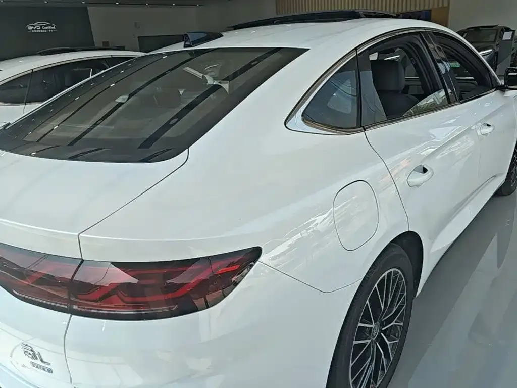 BYD Qin L — фото 4