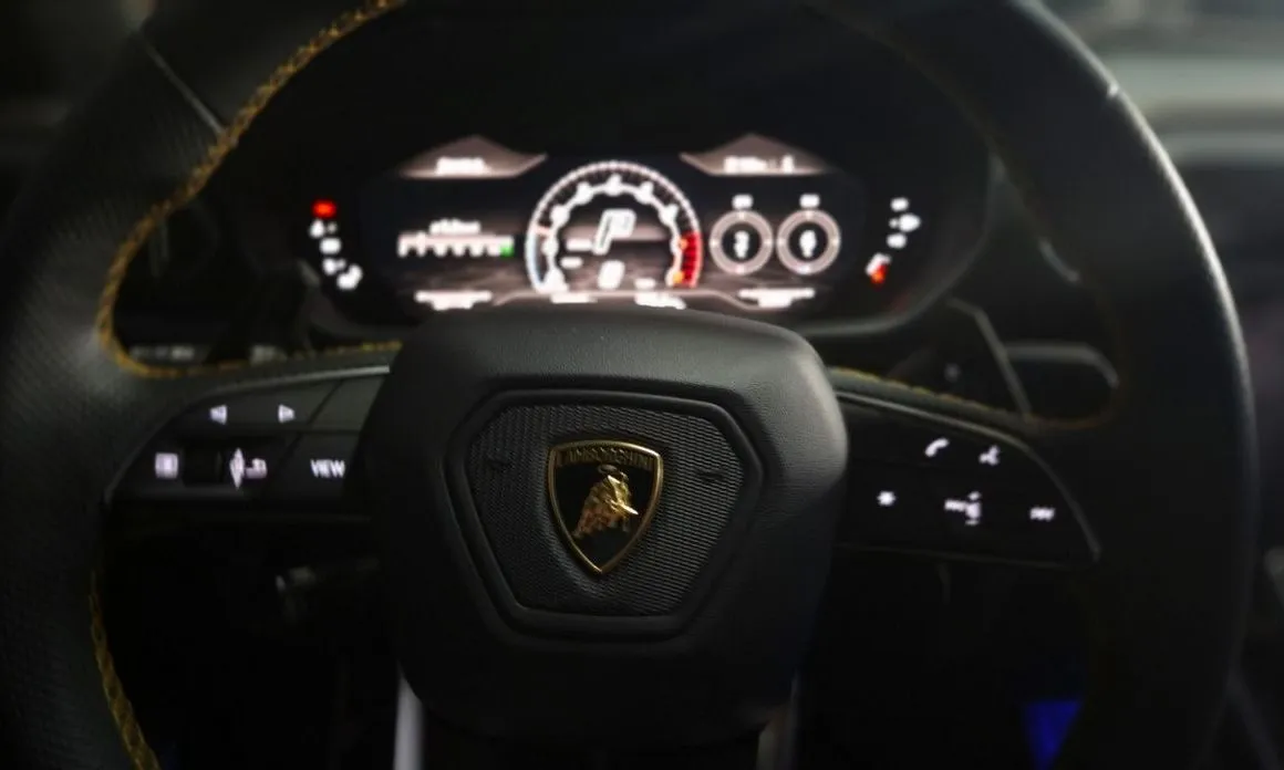 Lamborghini Urus — фото 3