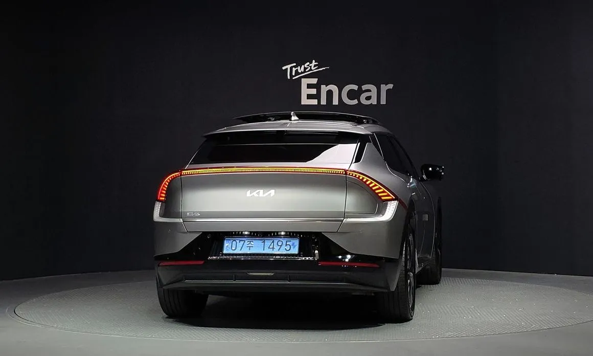 Kia EV6 — фото 8