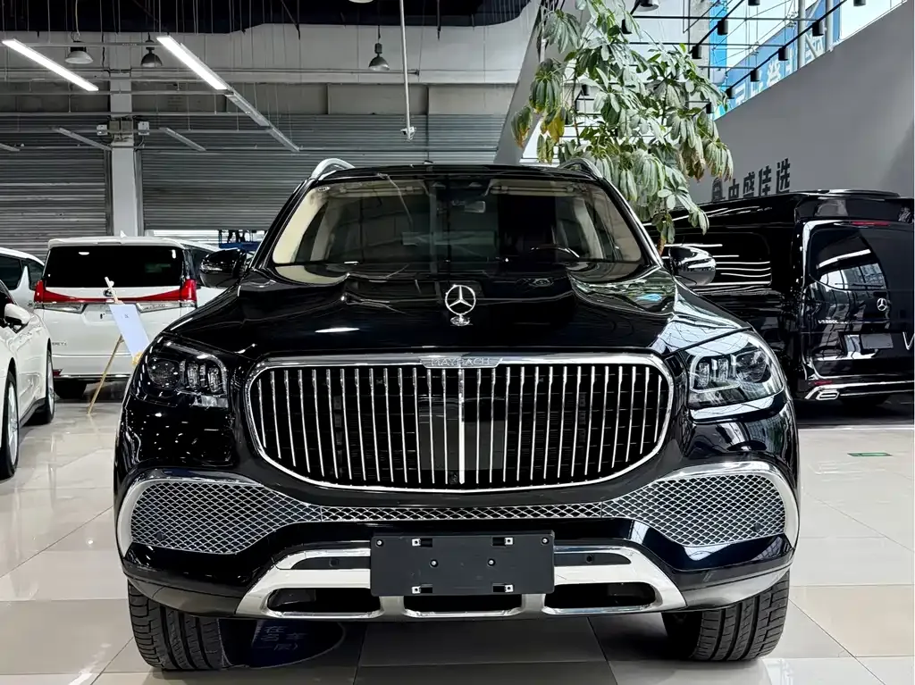 Mercedes-Benz GLS — фото 1