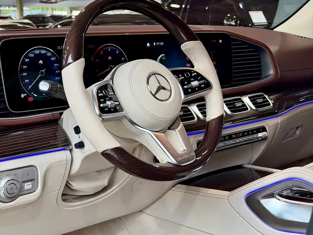Mercedes-Benz GLS — фото 3