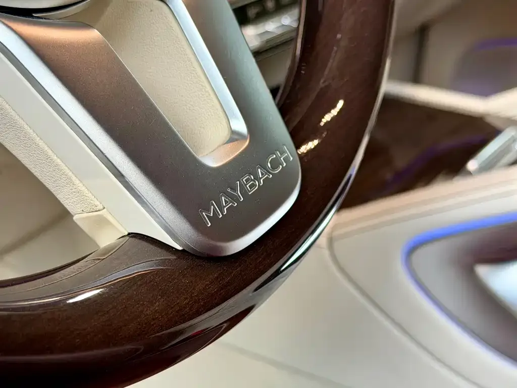 Mercedes-Benz GLS — фото 7