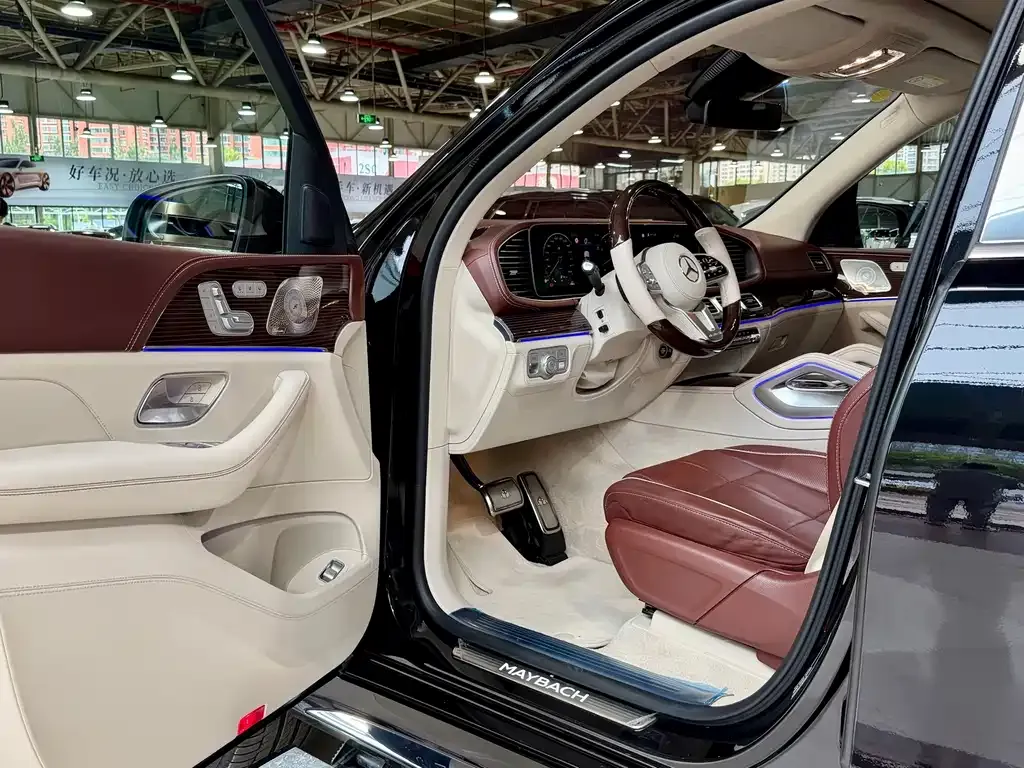 Mercedes-Benz GLS — фото 10