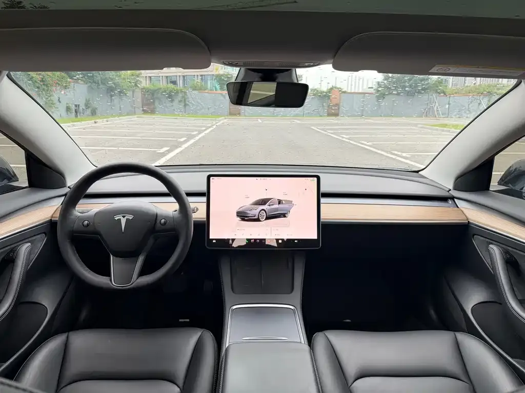 Tesla Model 3 — фото 6