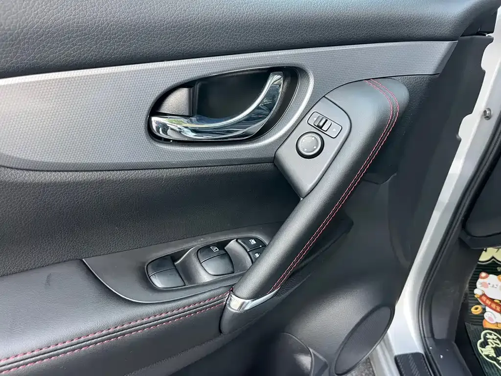 Nissan Qashqai — фото 10