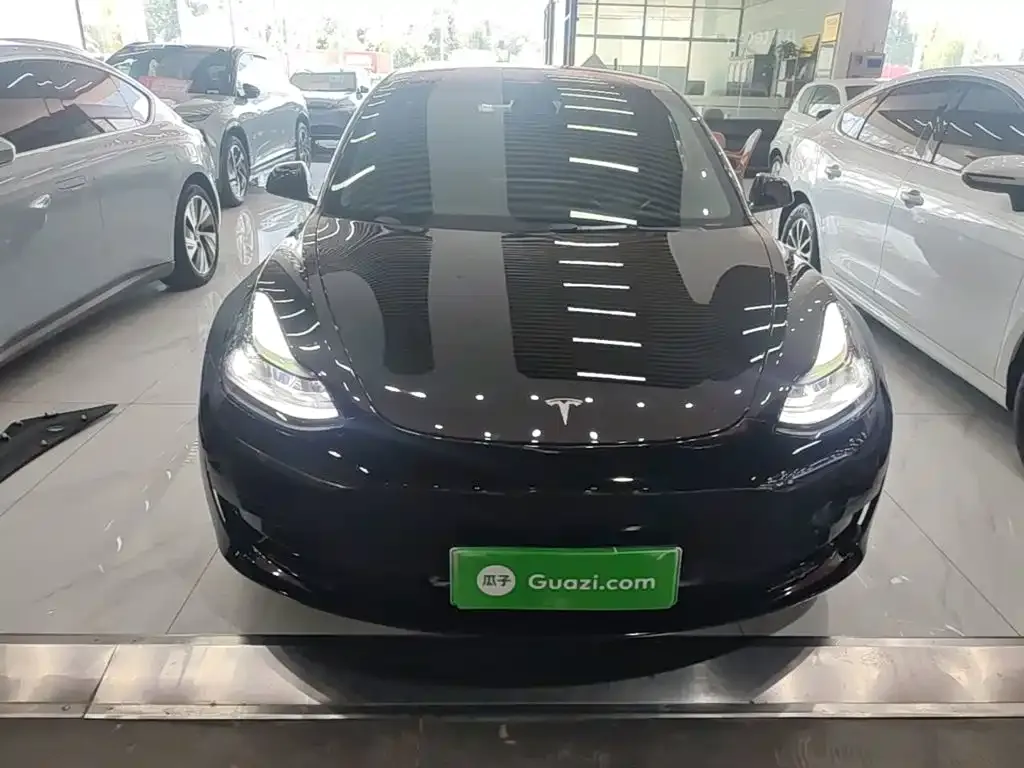 Tesla Model 3 — фото 10