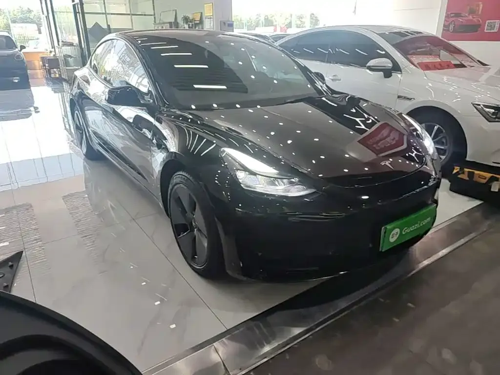 Tesla Model 3 — фото 2