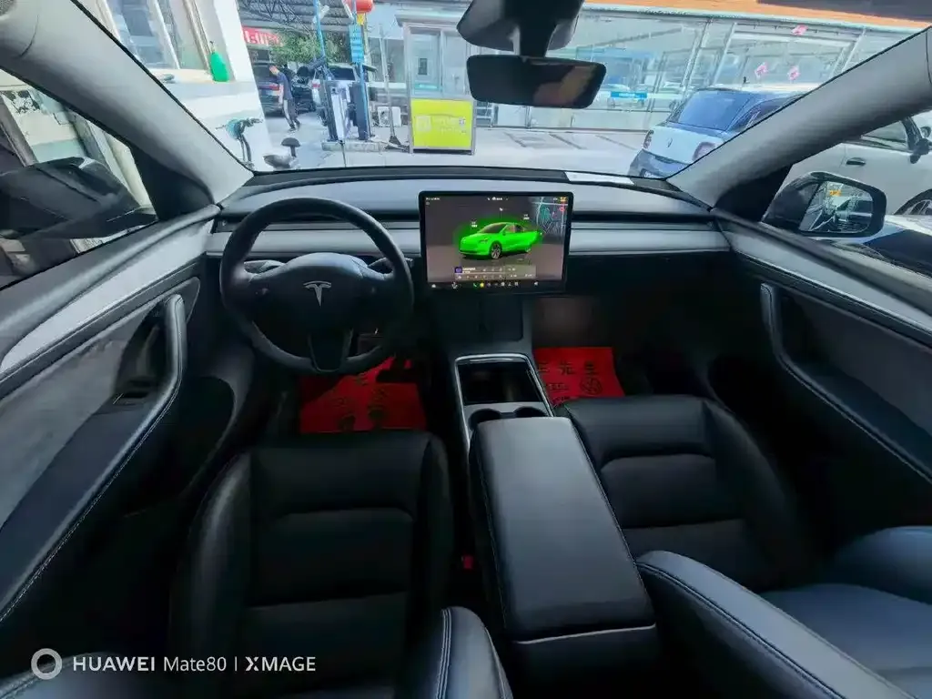 Tesla Model Y — фото 4