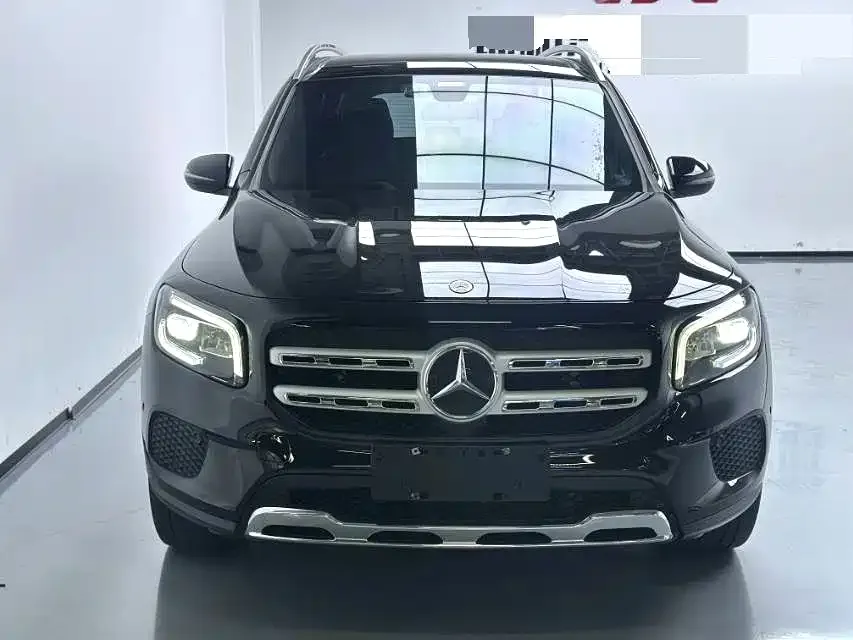 Mercedes-Benz GLB — фото 2