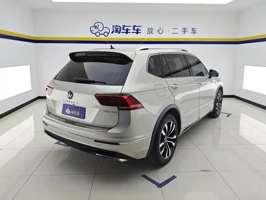 Volkswagen Tiguan L — фото 9