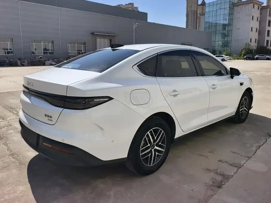 BYD Seal 05 DM-i — фото 2