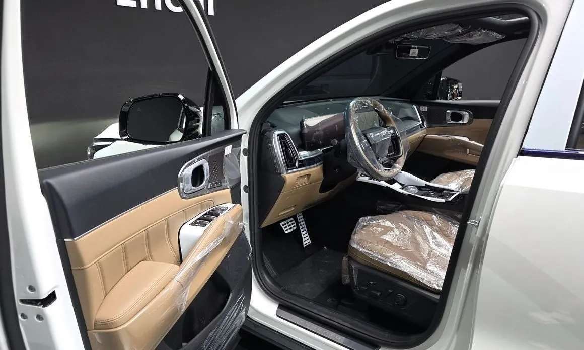 Kia Sorento — фото 5