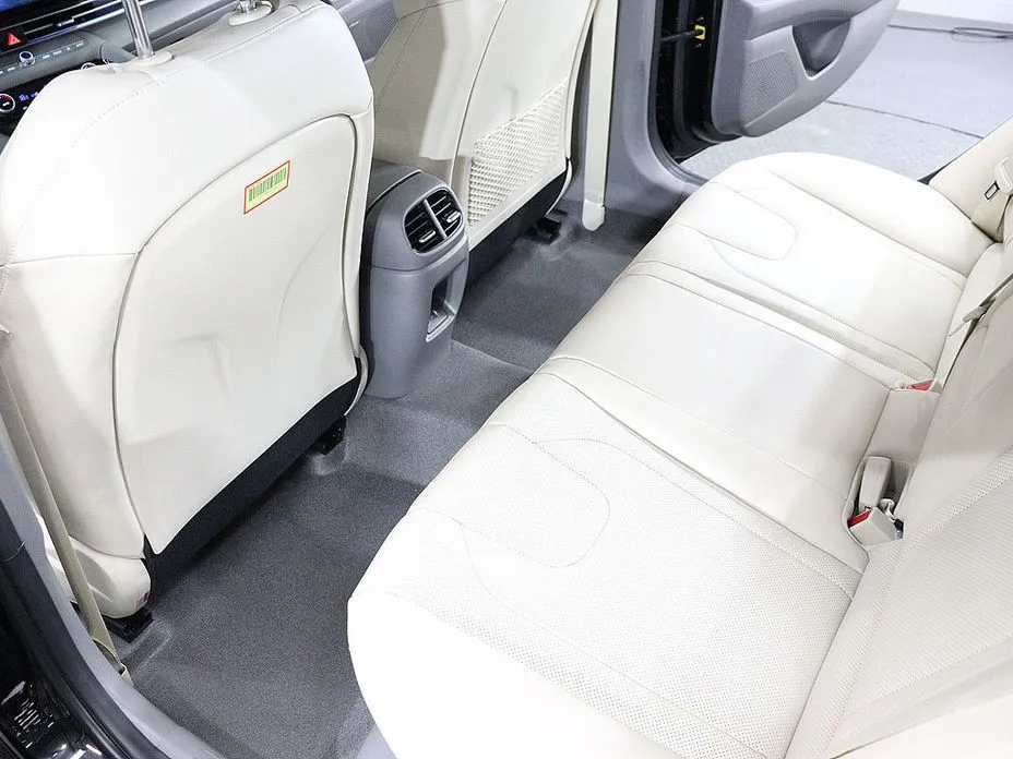 Hyundai AVANTE — фото 2