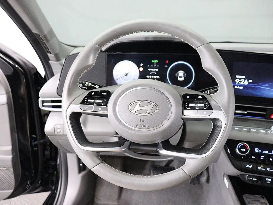 Hyundai AVANTE — фото 8