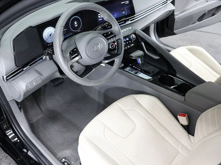 Hyundai AVANTE — фото 6