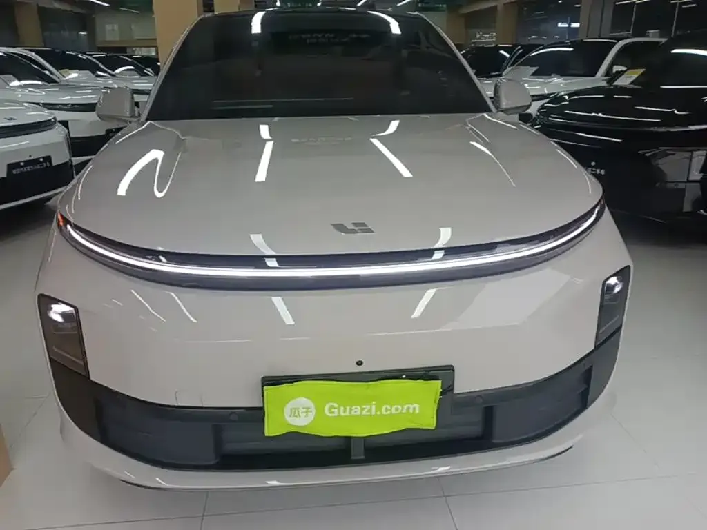 Li Auto L6 — фото 5
