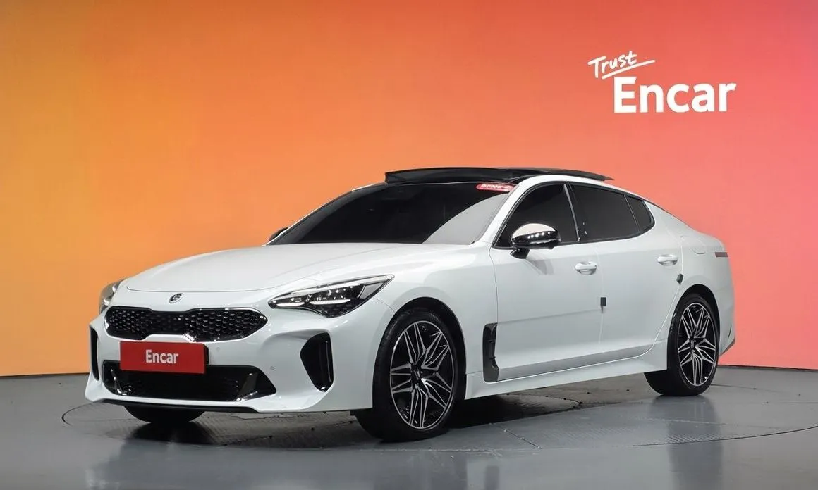 Kia Stinger — фото 1