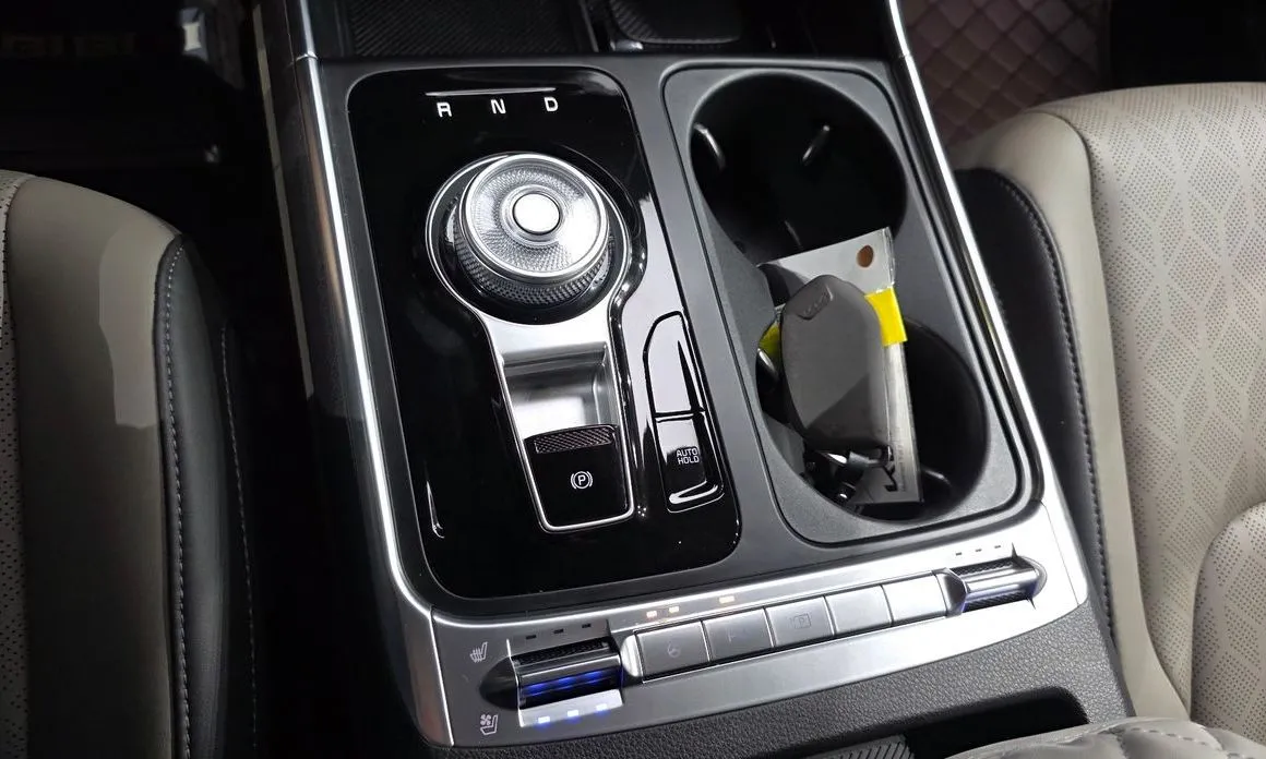 Kia Carnival — фото 10