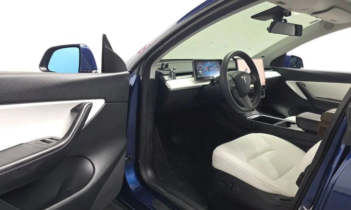 Tesla Model Y — фото 3