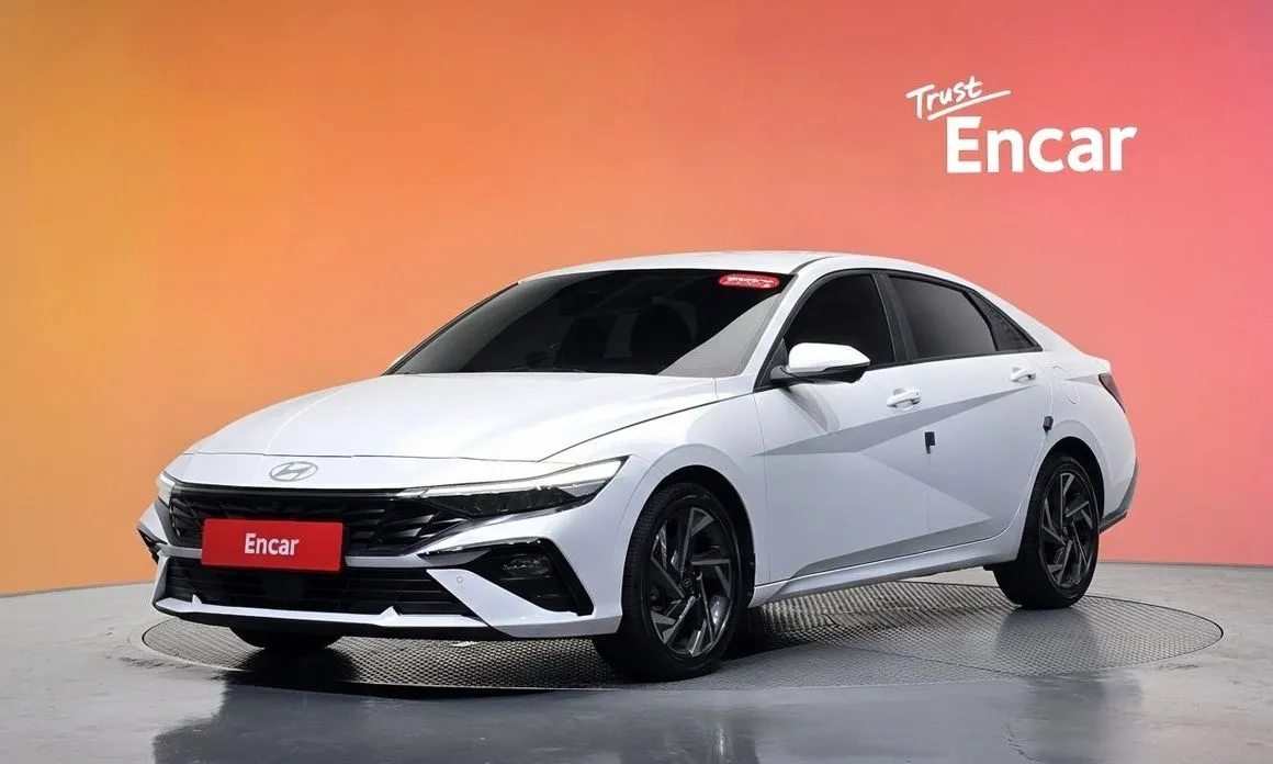 Hyundai AVANTE — фото 1
