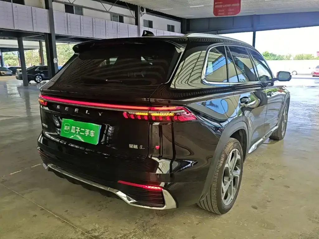 Geely Xingyue L — фото 10