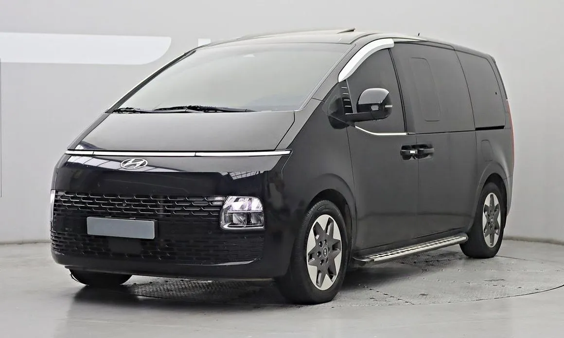 Hyundai Staria — фото 1