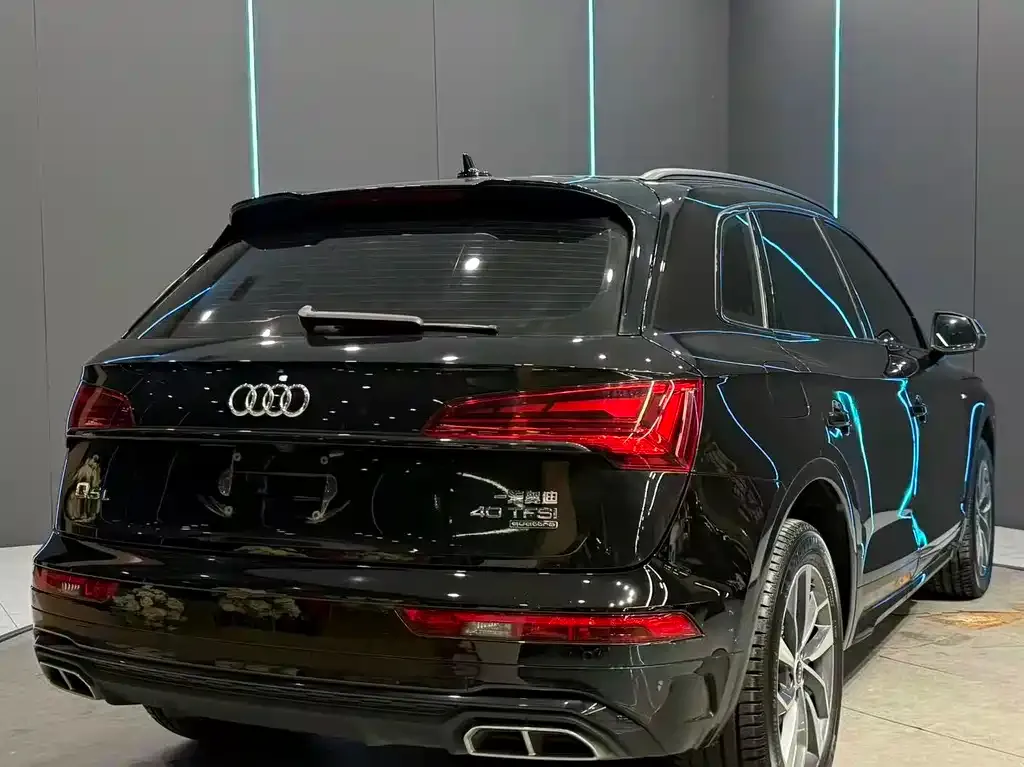 Audi Q5L — фото 3