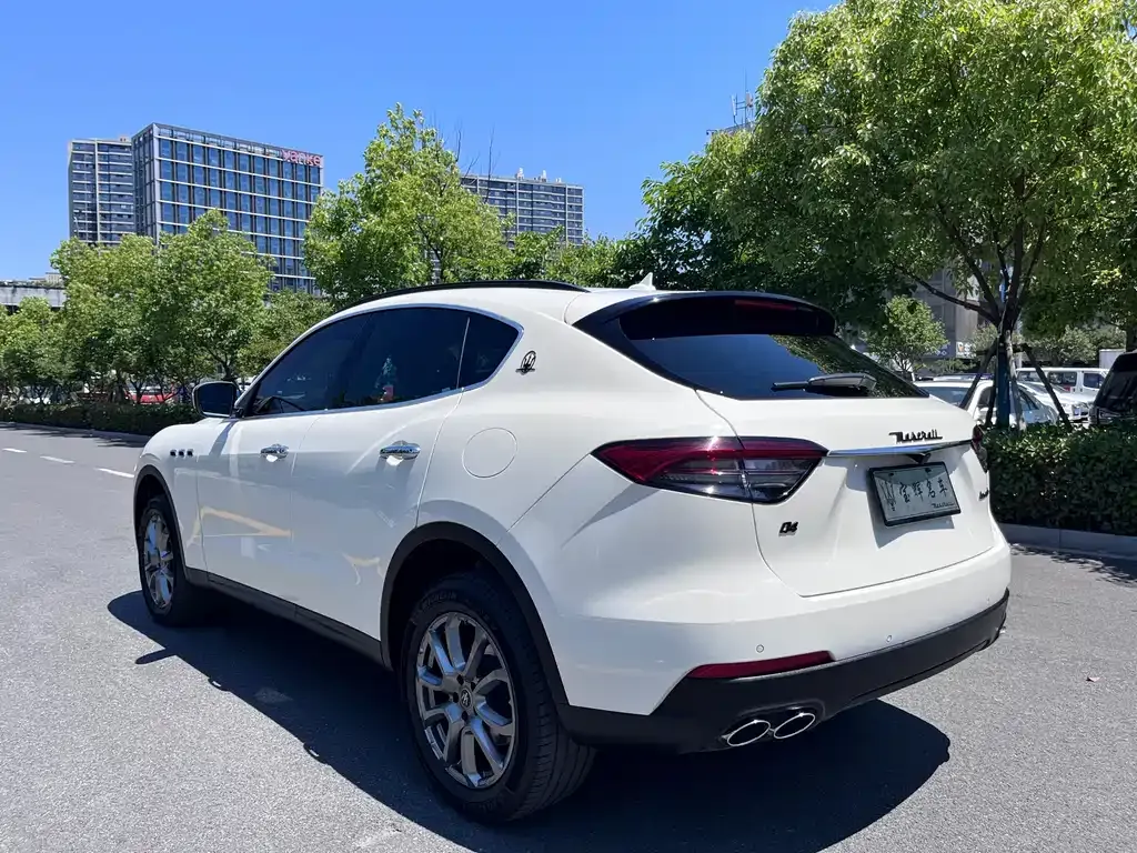 Maserati Levante — фото 6
