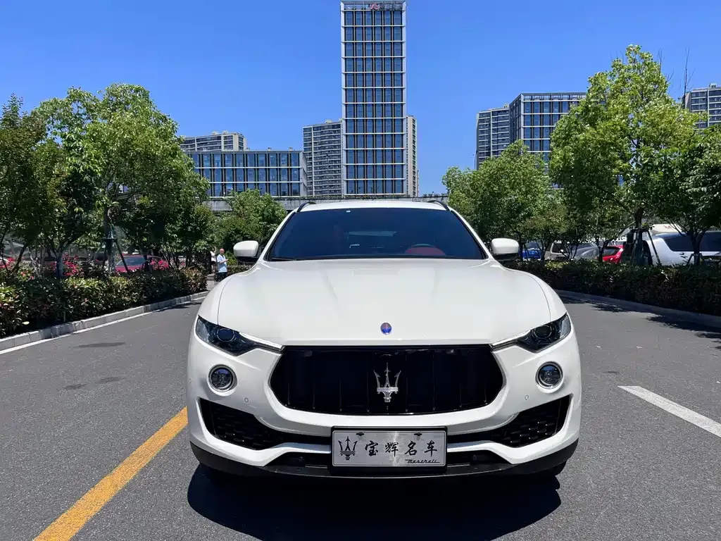 Maserati Levante — фото 4