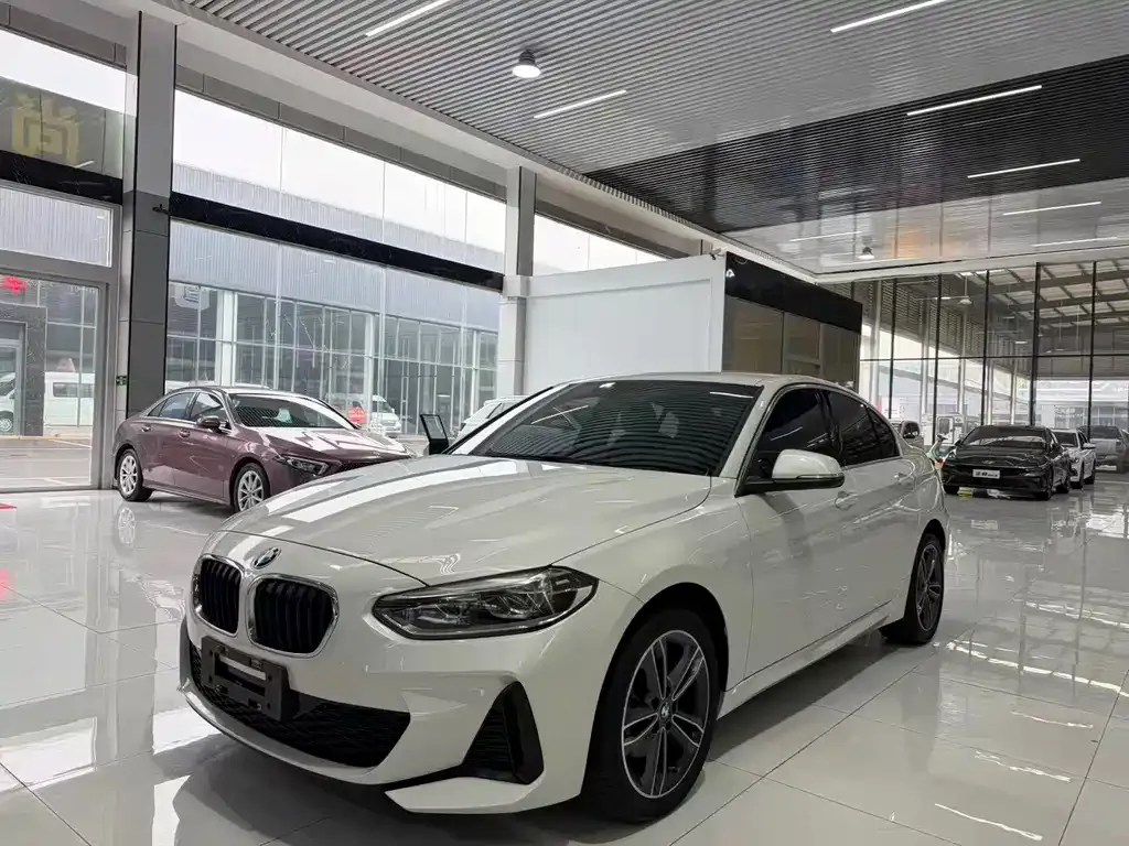 BMW 1 Series — фото 1