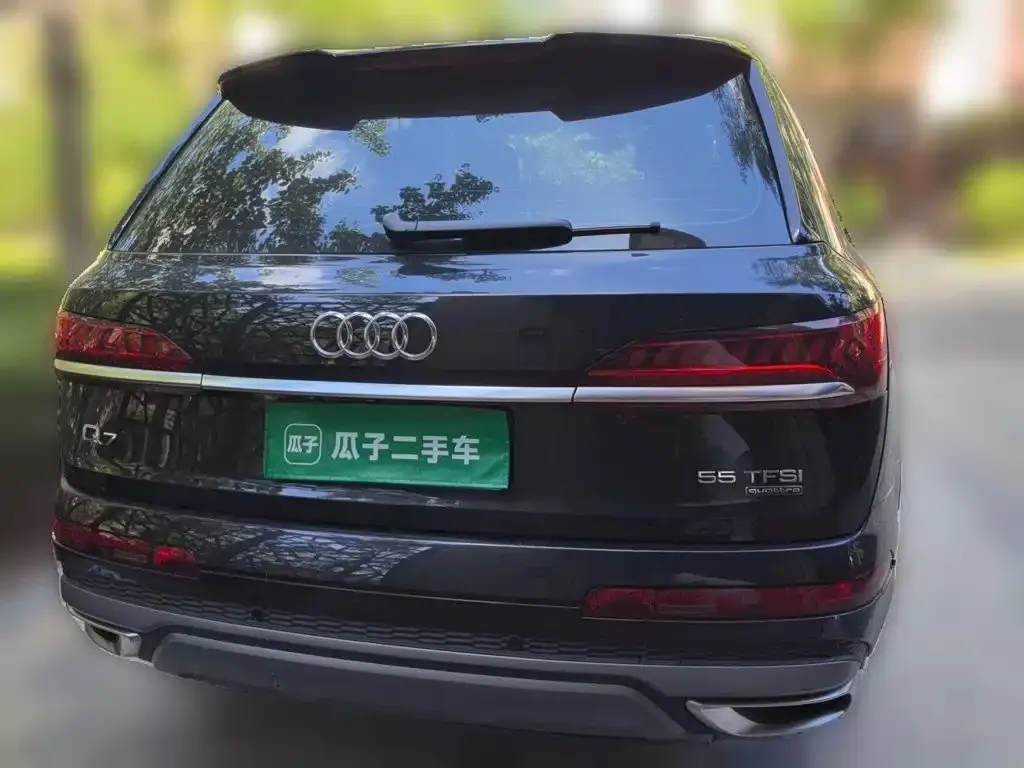 Audi Q7 — фото 9