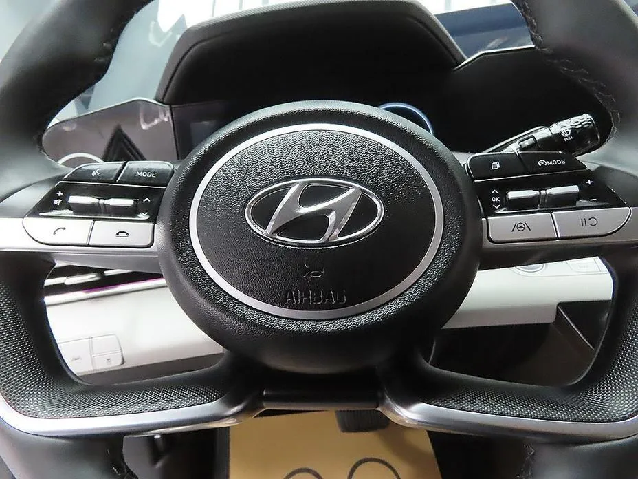 Hyundai AVANTE — фото 9