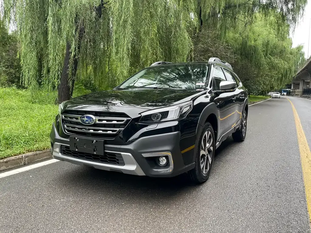 Subaru Outback — фото 1