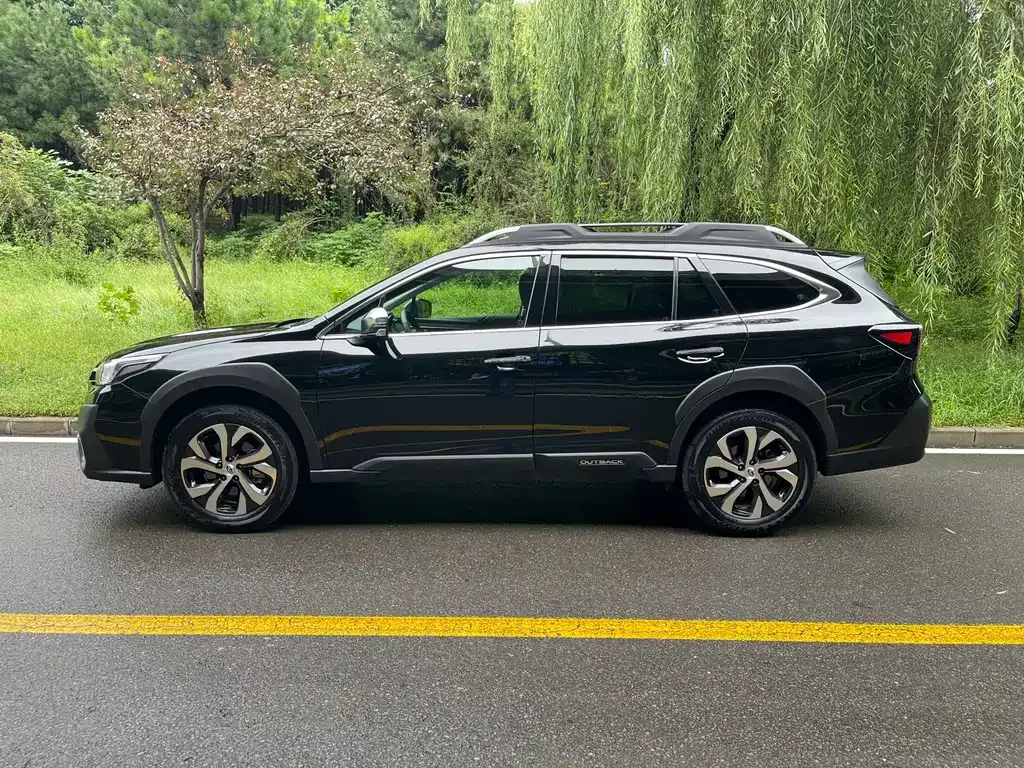 Subaru Outback — фото 4