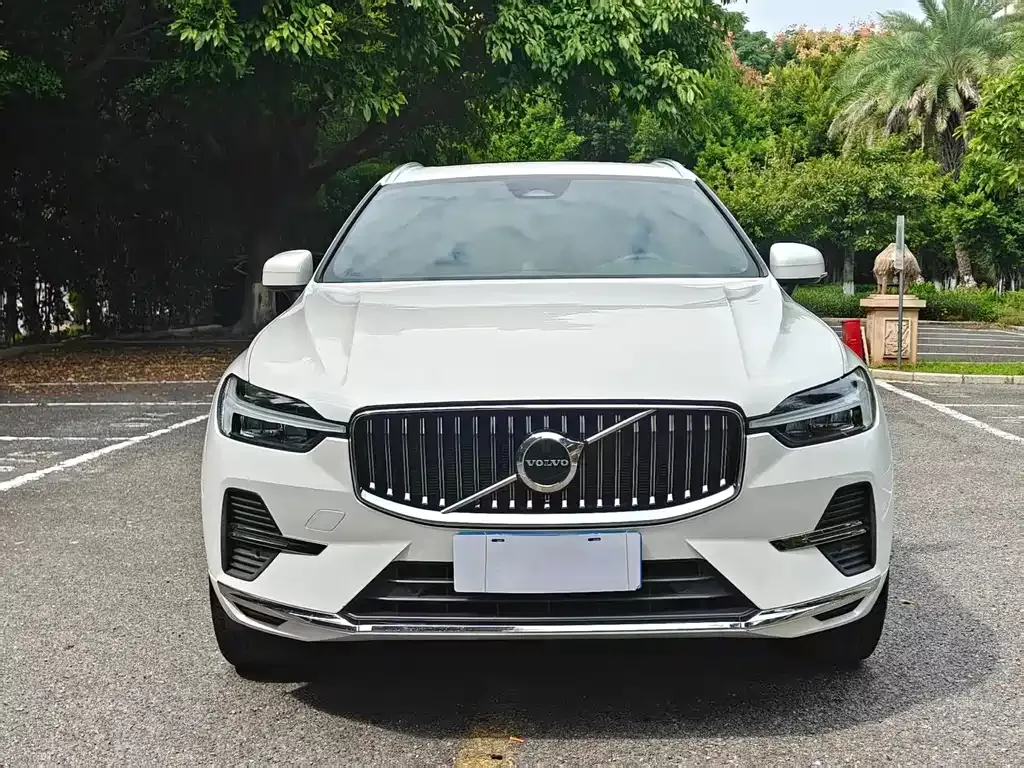 Volvo XC60 — фото 9