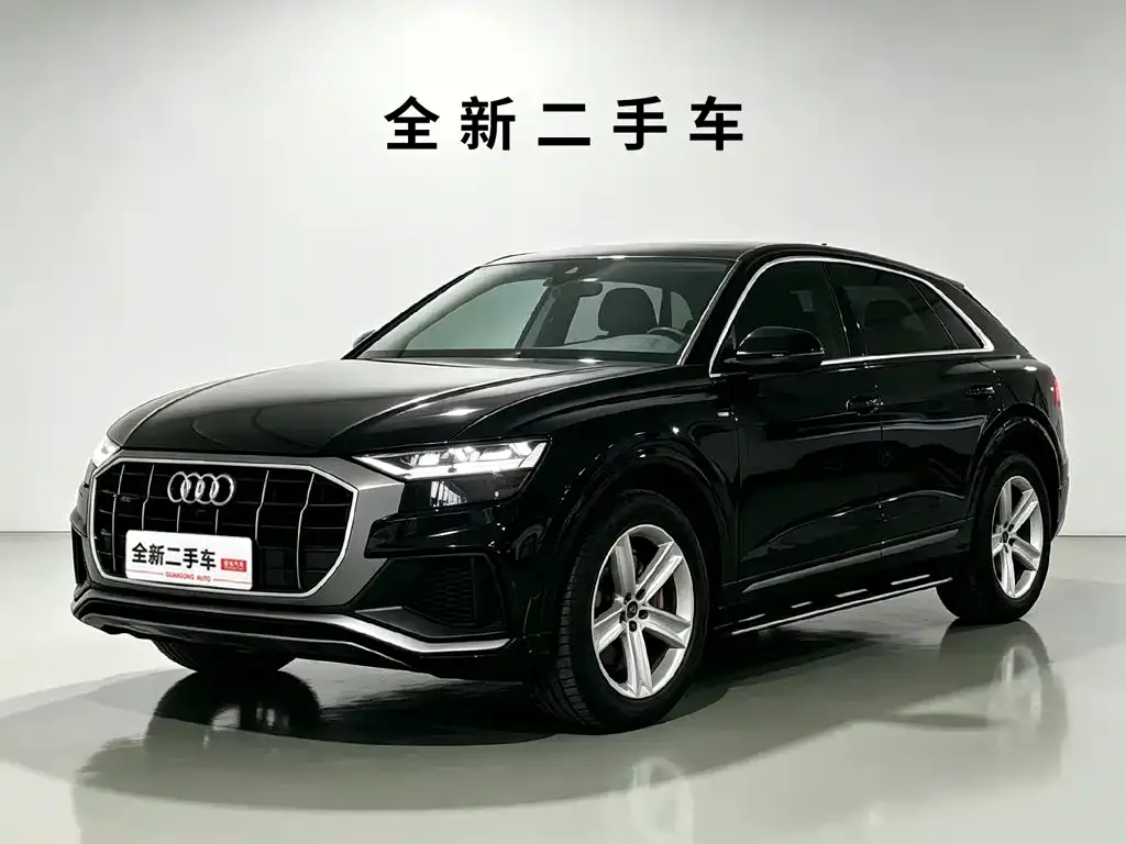 Audi Q8 — фото 1