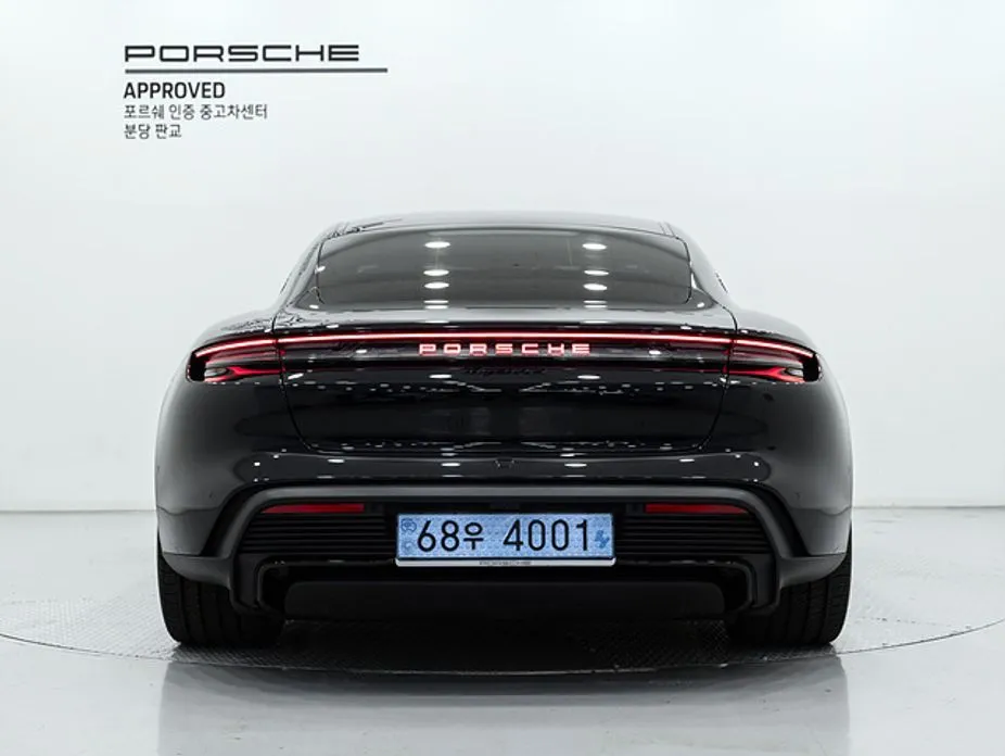 Porsche Taycan — фото 3