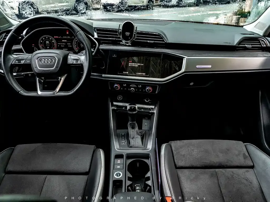 Audi Q3 — фото 8