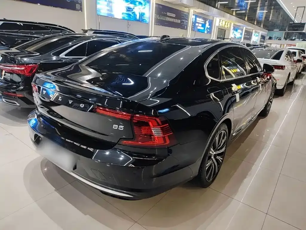 Volvo S90 — фото 3