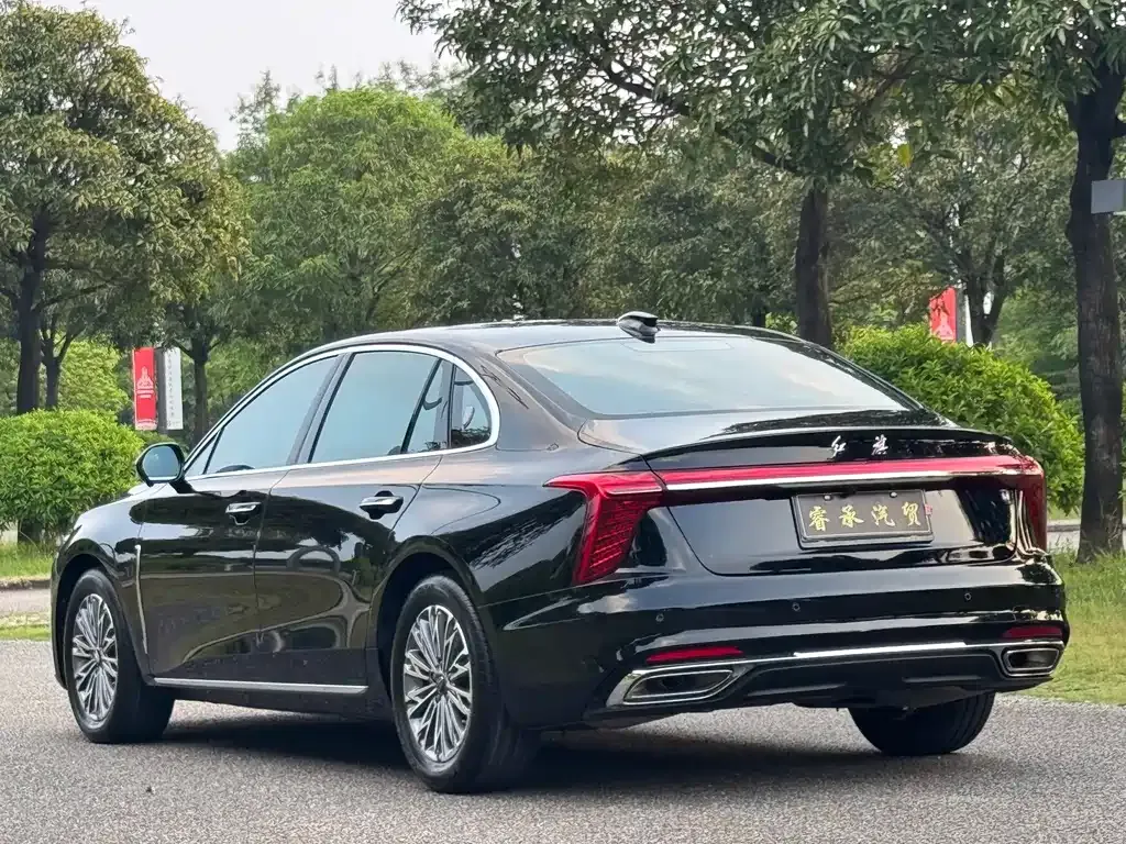 Hongqi H5 — фото 10